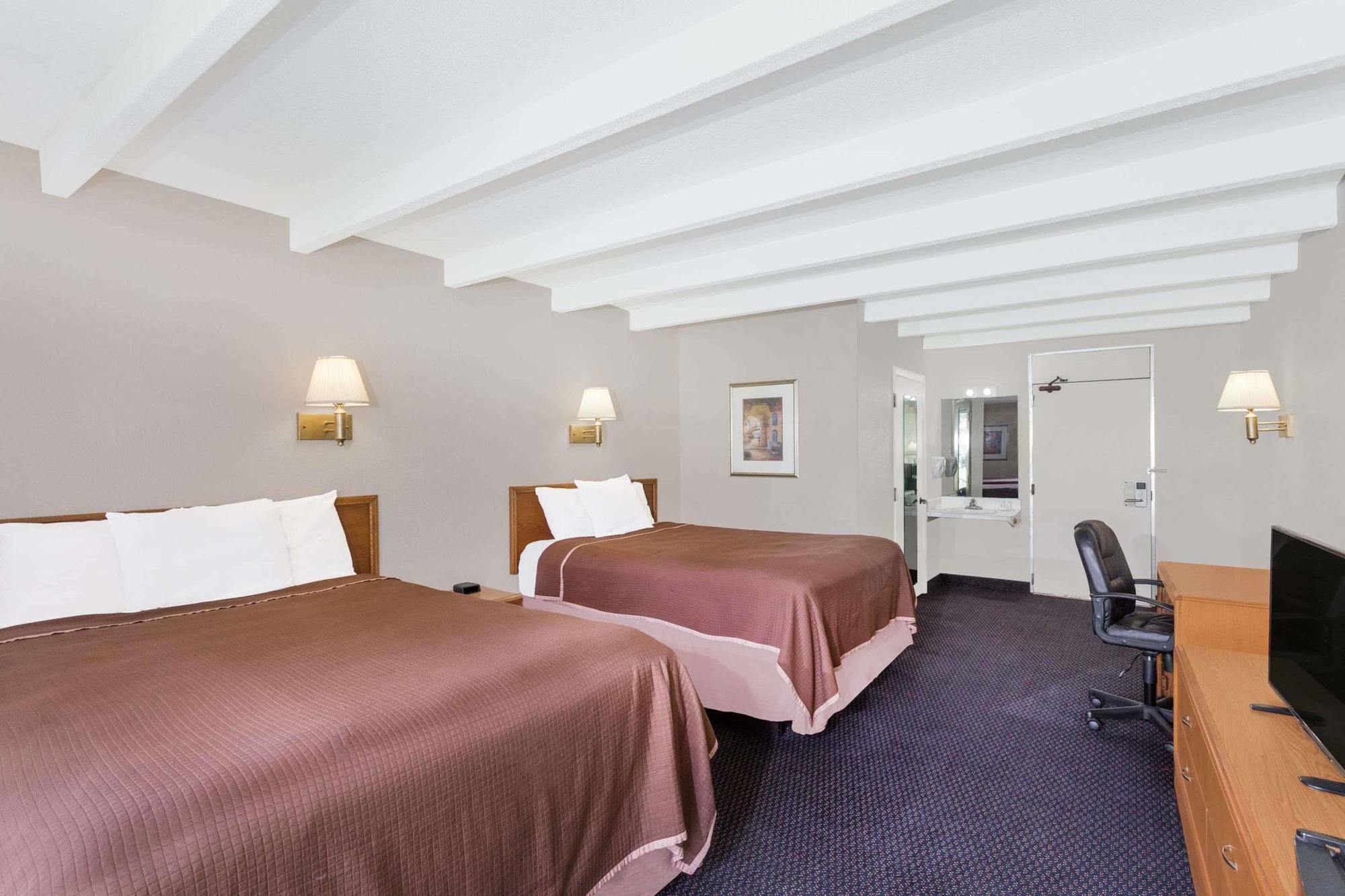 Howard Johnson By Wyndham Vero Beach / Downtown Экстерьер фото